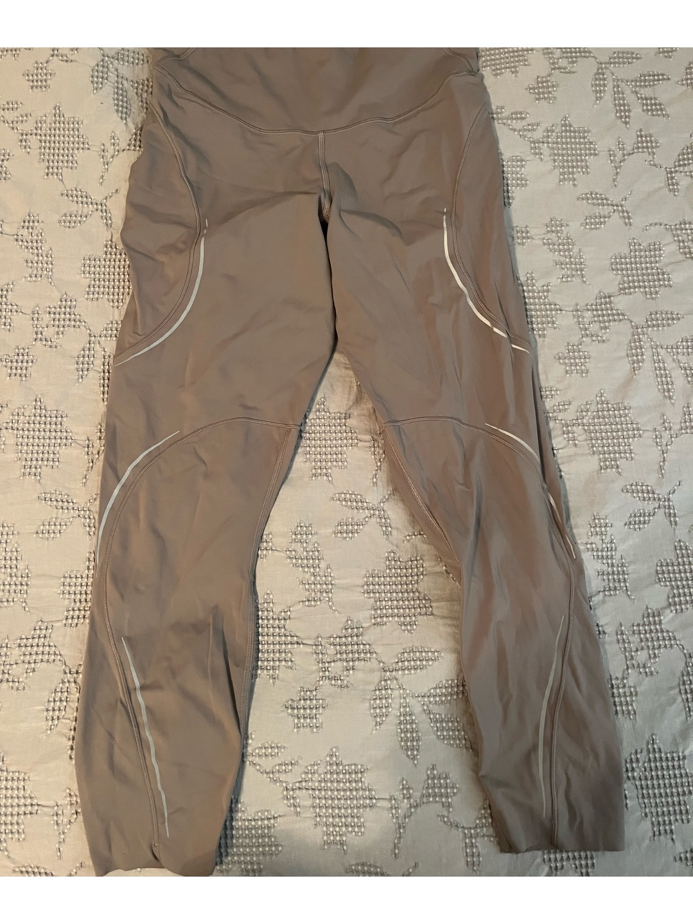 lululemon athletica women's taupe leggings with reflective trim